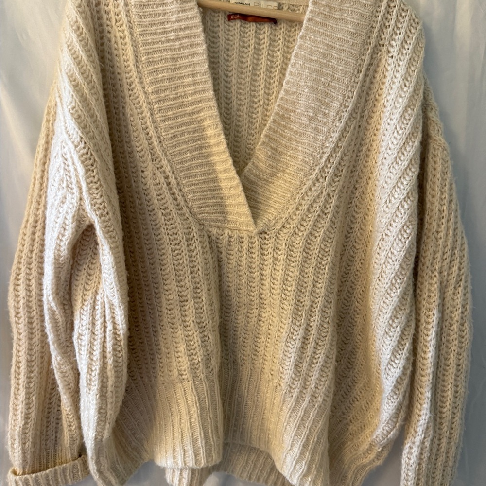 Anthropologie Pilcro wool mix Cream V-Neck oversized Sweater - Picture 2 of 9